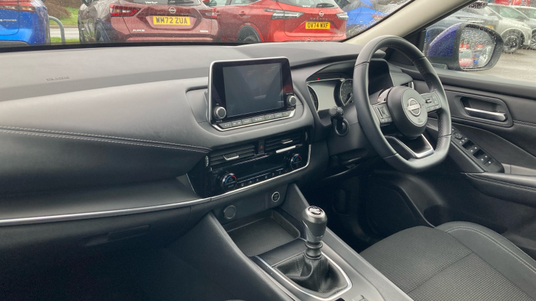 Nissan Qashqai 1.3 DiG-T MH Acenta Premium 5dr Petrol Hatchback